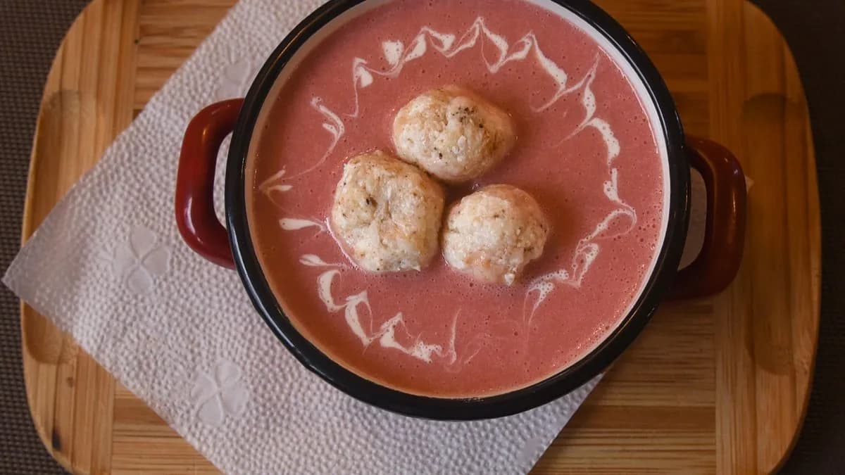 Eperkrémleves túrógombóccal