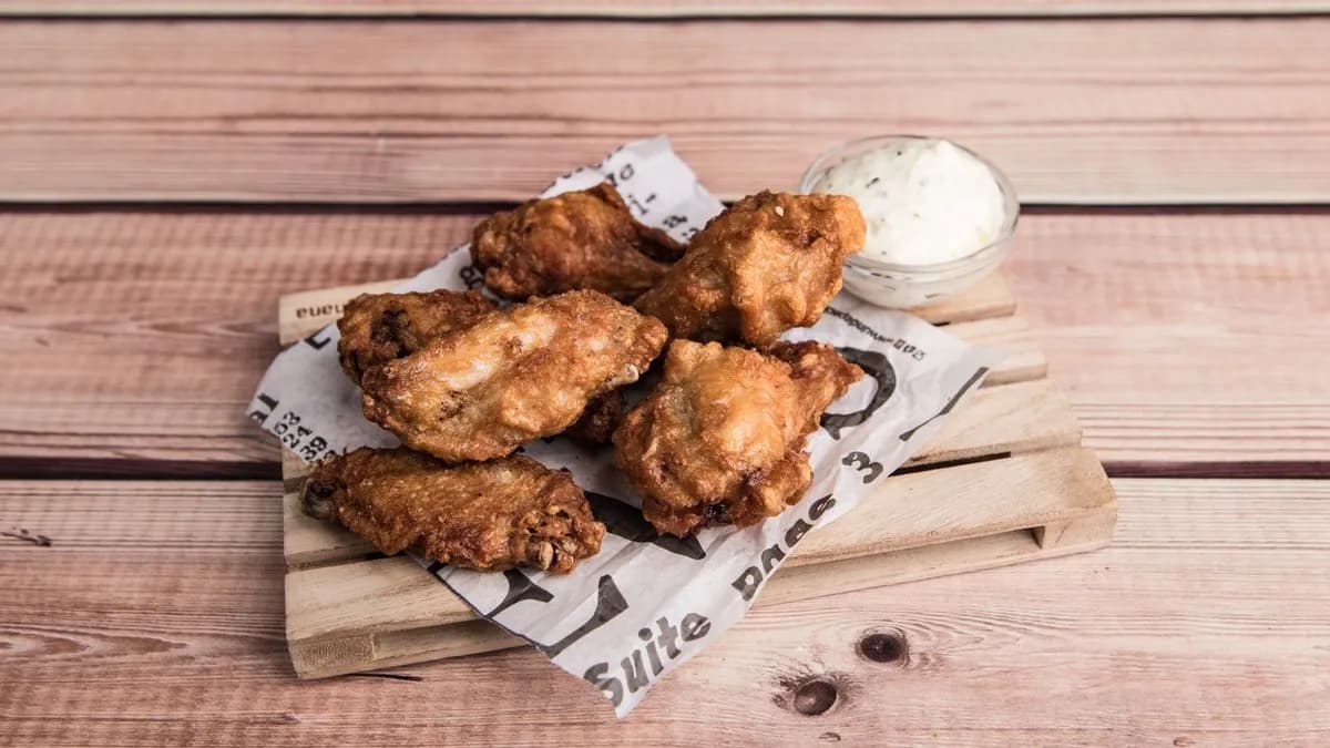 B&B's Wings (6db) + 1 szósz