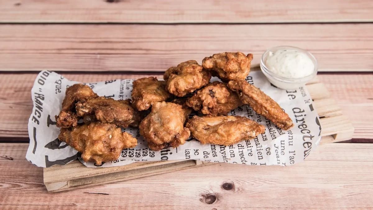 B&B's Wings (10db) + 2 szósz