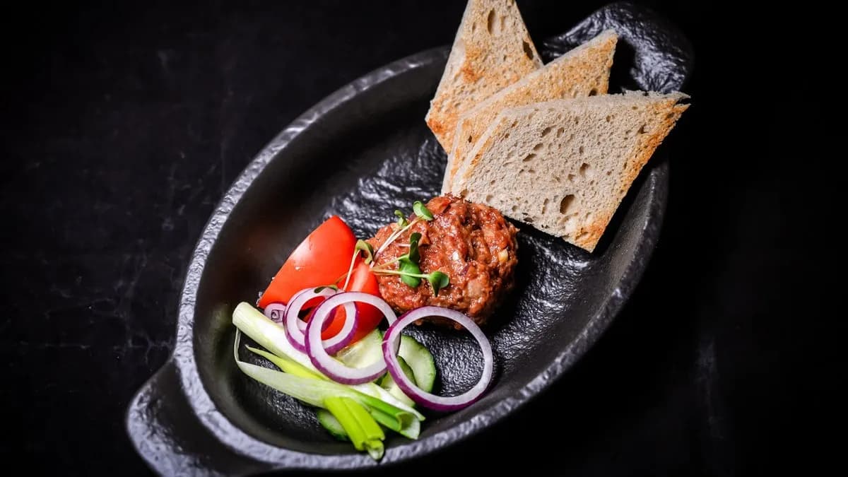 TATÁR BEEFSTEAK