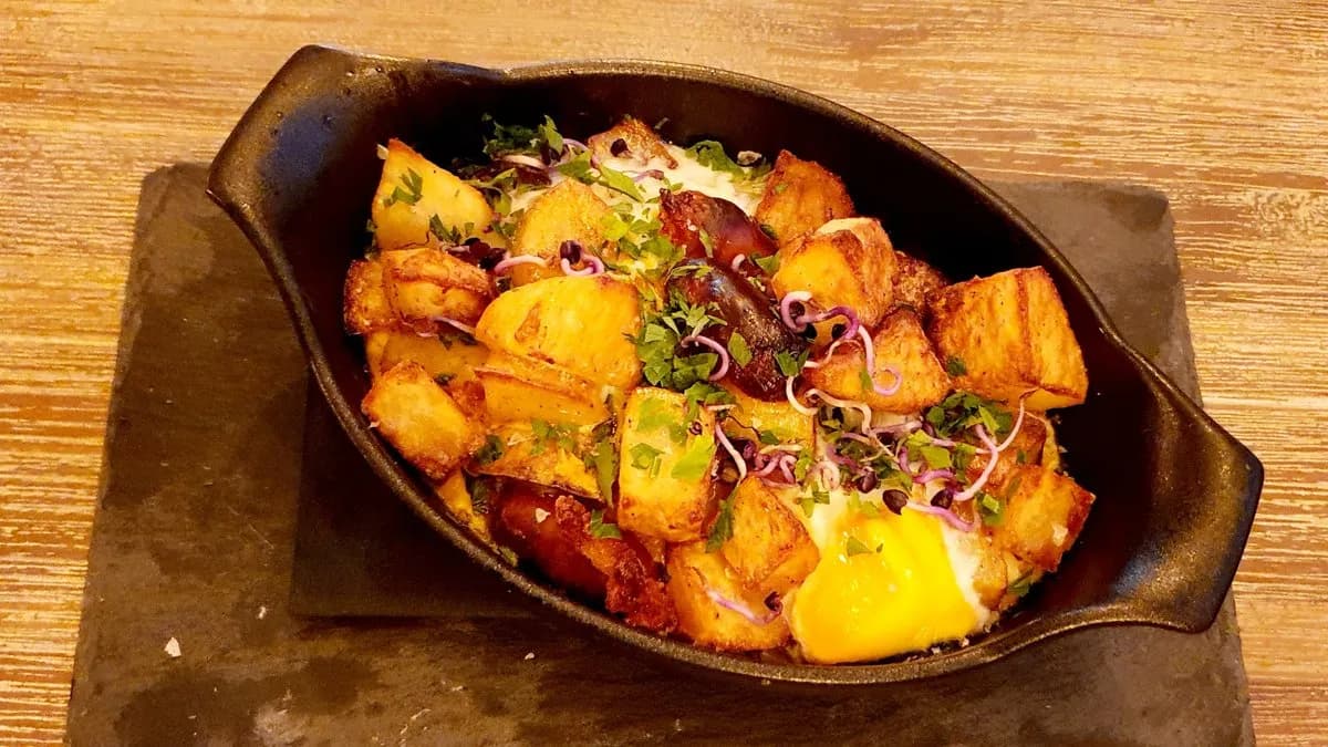 PATATAS - HUEVO - CHORRIZO