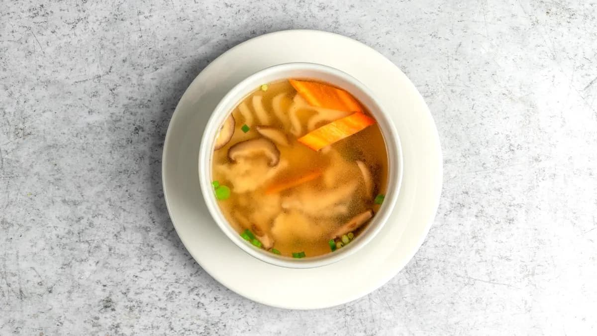 6. Húsleves bambuszrüggyel gombával