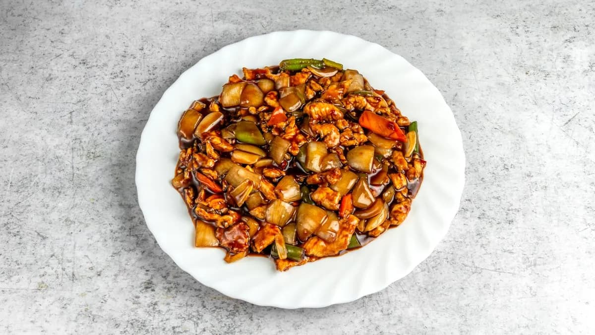 49. Szecsuáni csirkehús (750ml)