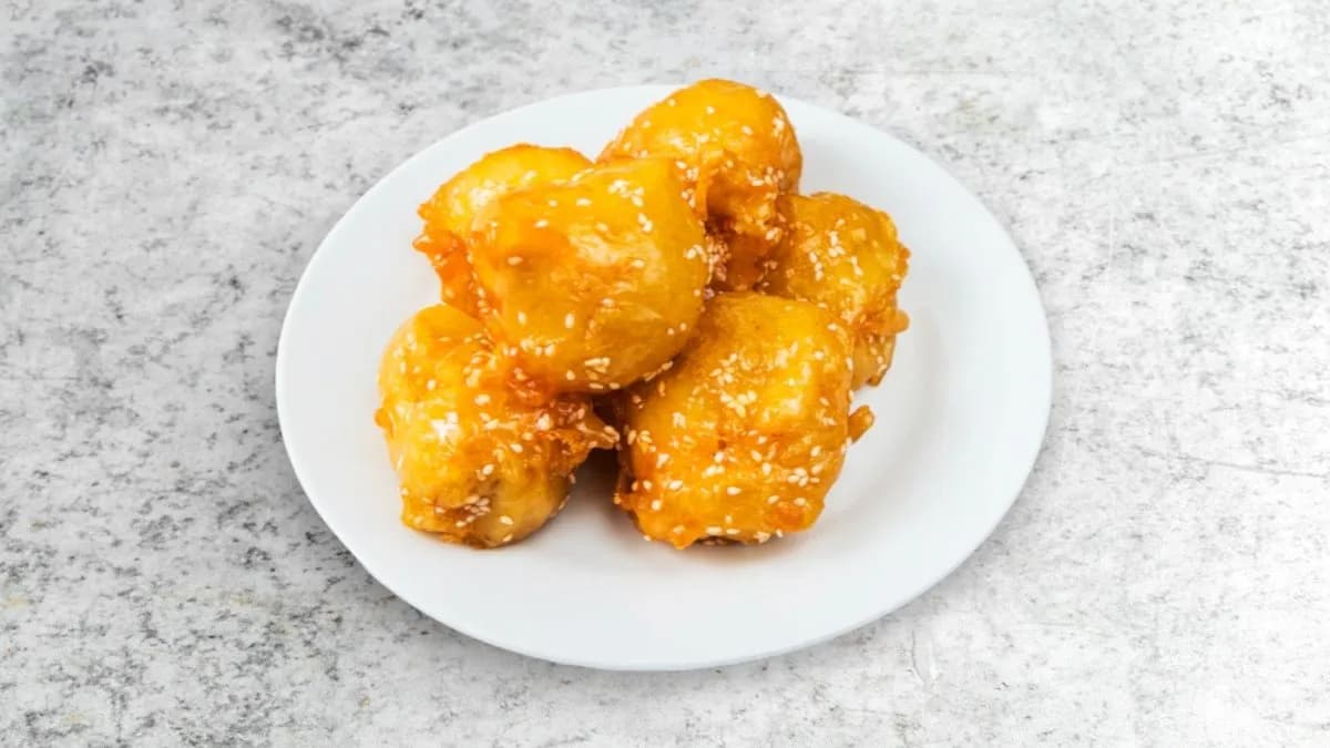 38. Szezámmagos csirkehús (500ml)