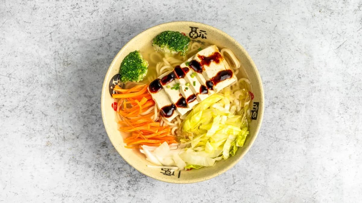 15. Zöldségekkel tészta leves