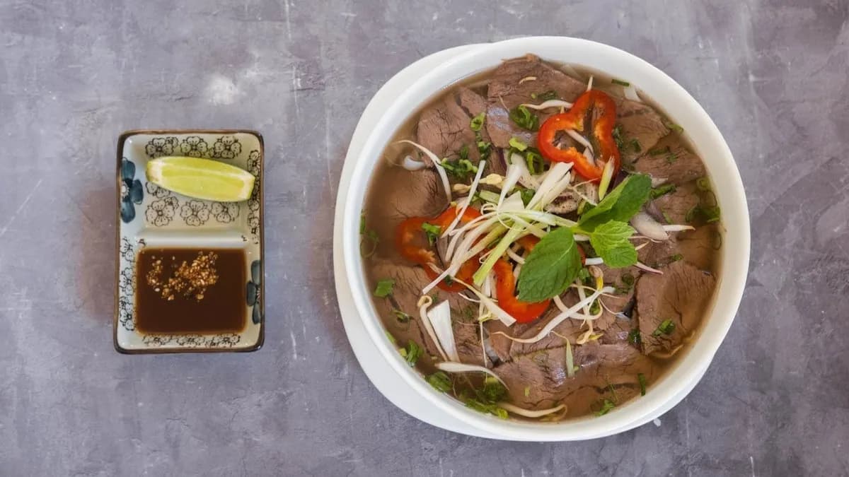 Phở bò/Marhahúsos Pho