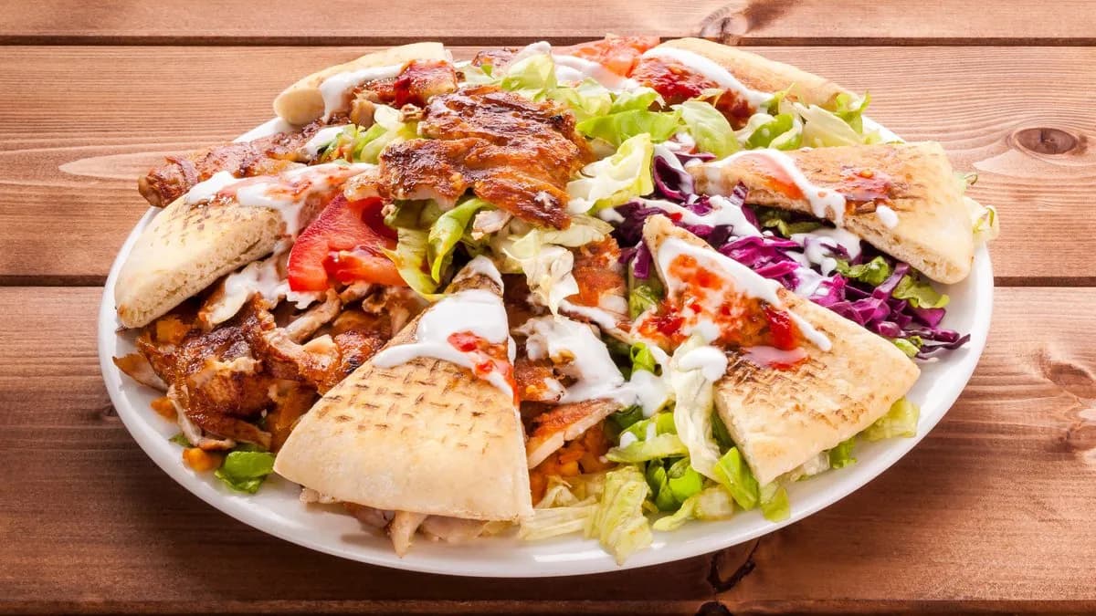 Gyros tál körettel