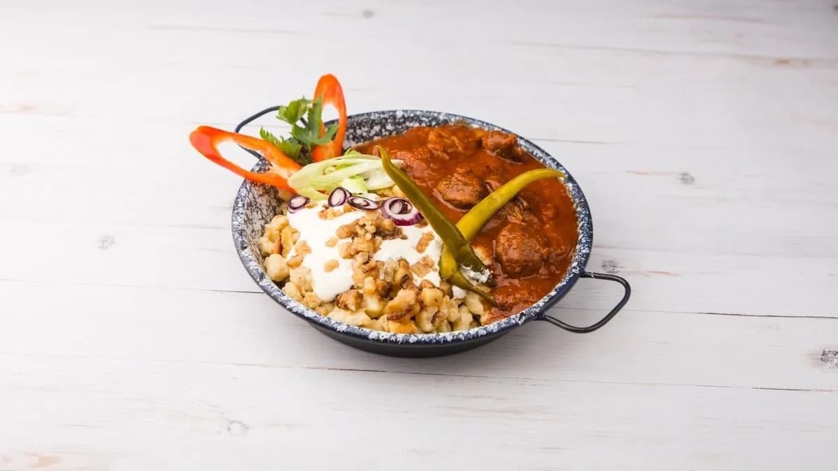 Házi kacsazúza pörkölt sztrapacskával