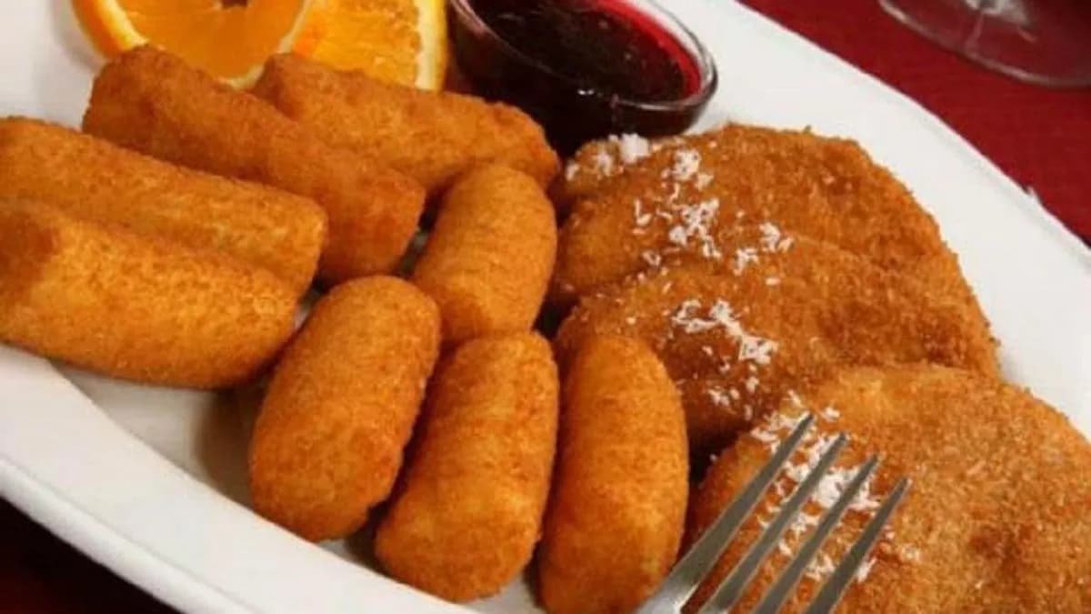 Kókuszos rántott camembert sajt áfonyalekvárral