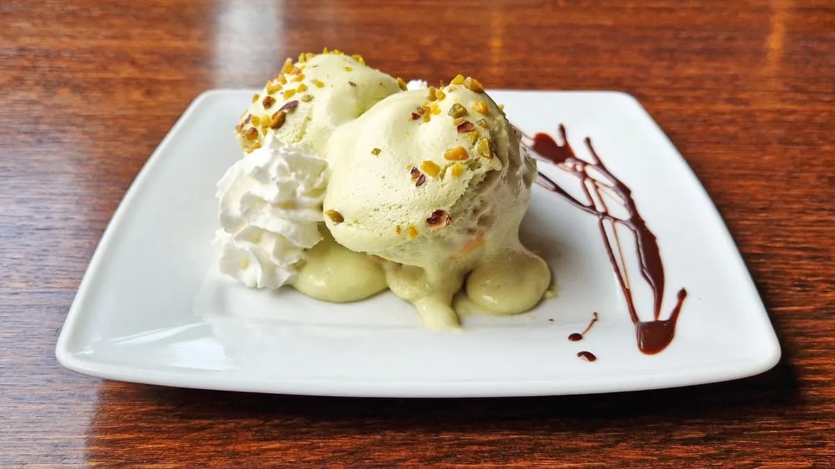 Profiteroles al Pistacchio