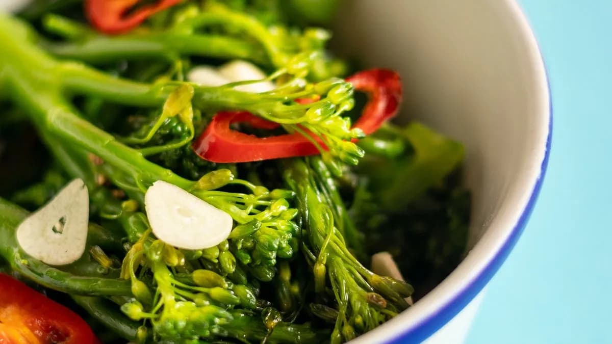 KEMENCÉBEN SÜLT BROKKOLI