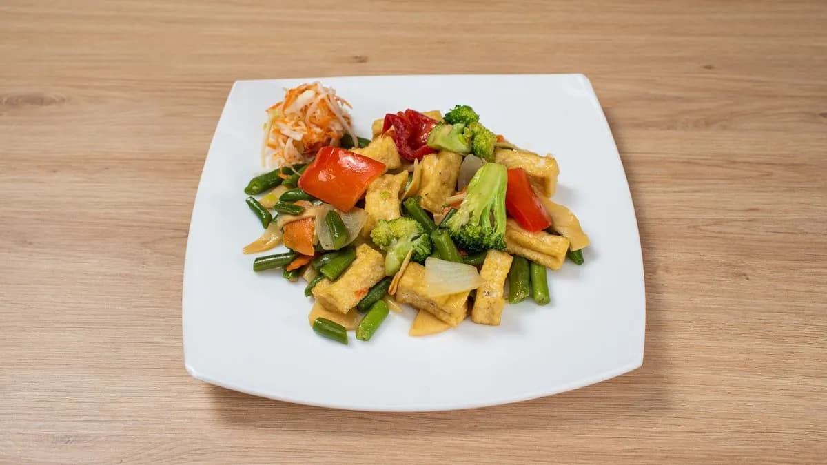 Tofu zöldséggel