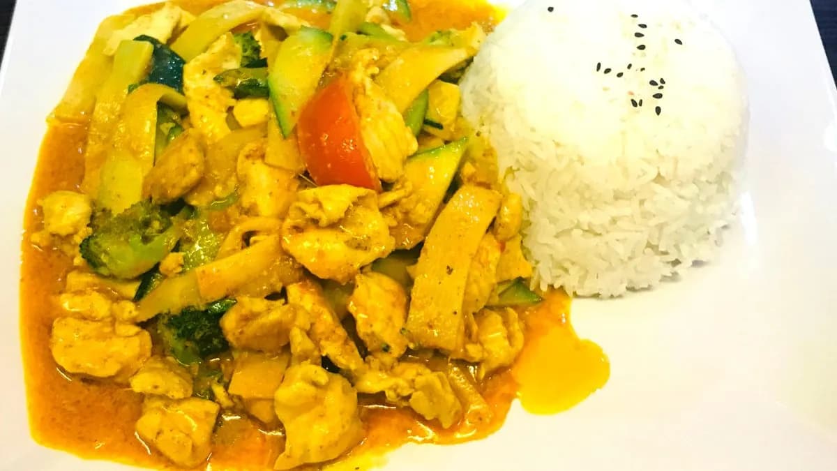 H17 BALI thai chicken with rice