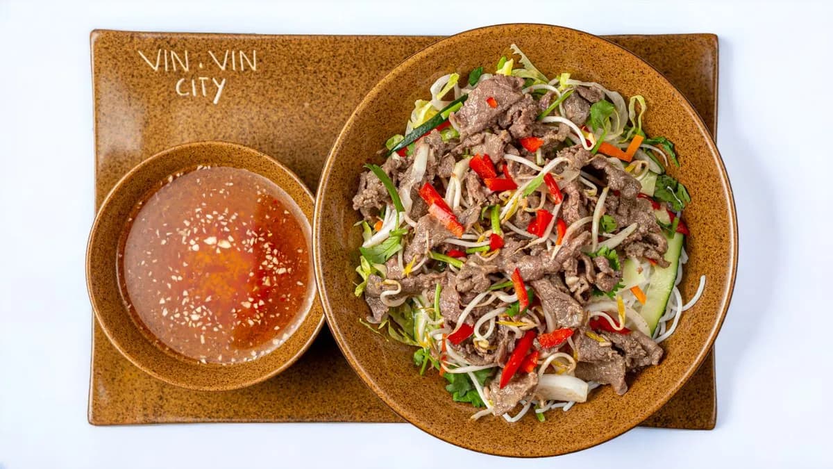 Bun Saláta Marhával