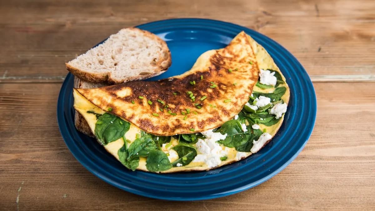 GOAT CHEESE OMLETTE