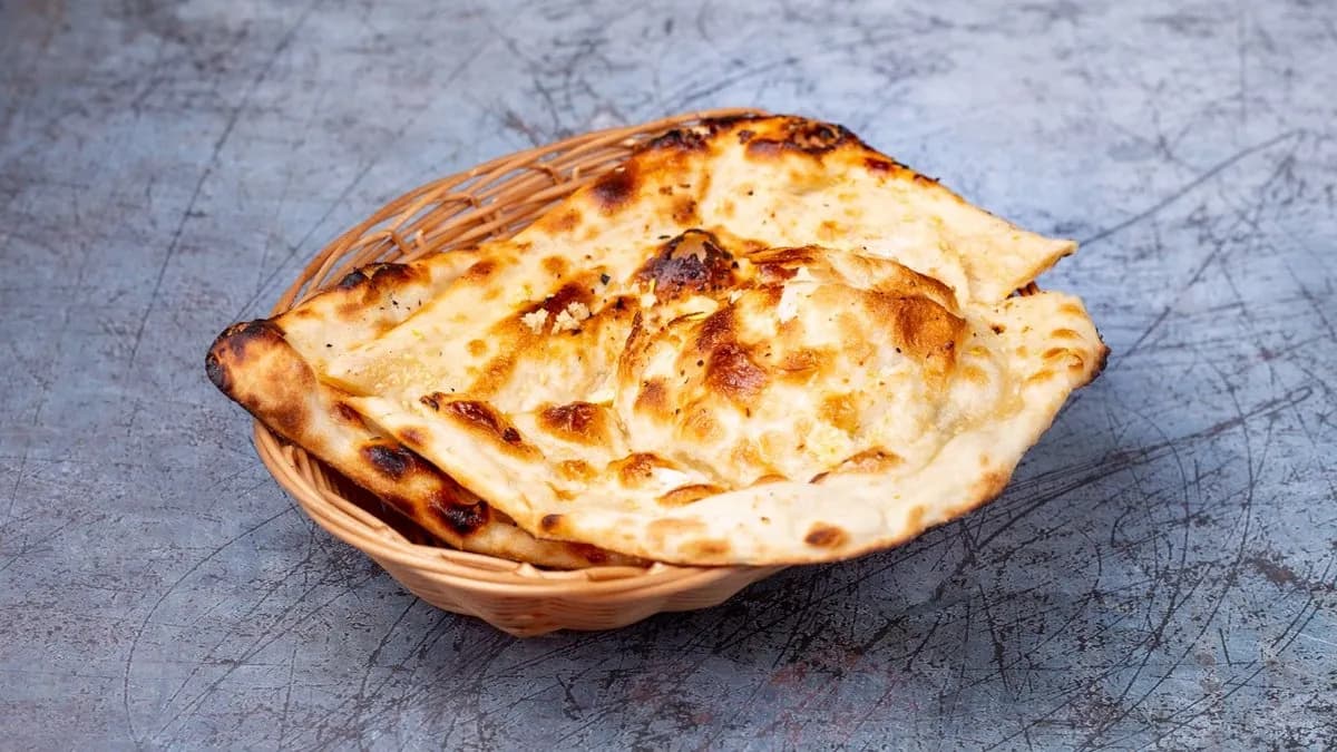 Garlic naan