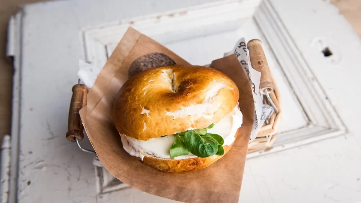 BAGEL & VEGÁN SAJTKRÉM