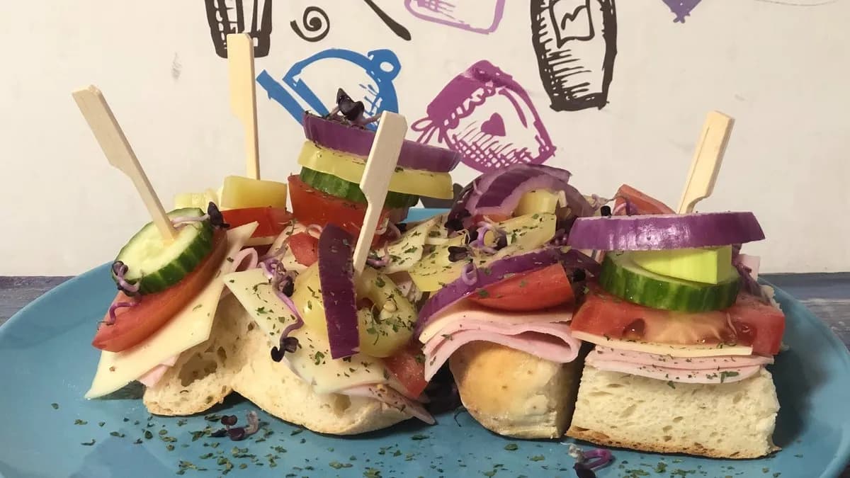 Mari féle tökéletes falat (sonka-sajtos verzió)