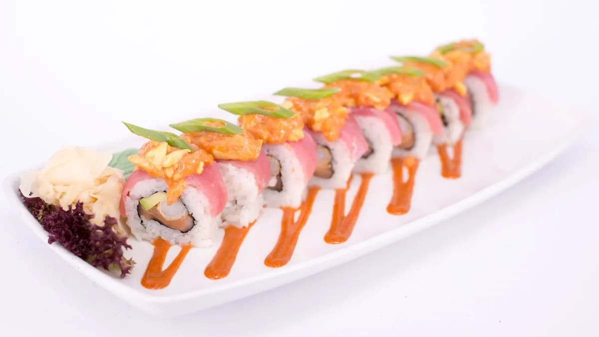 100. Spicy salmon big maki