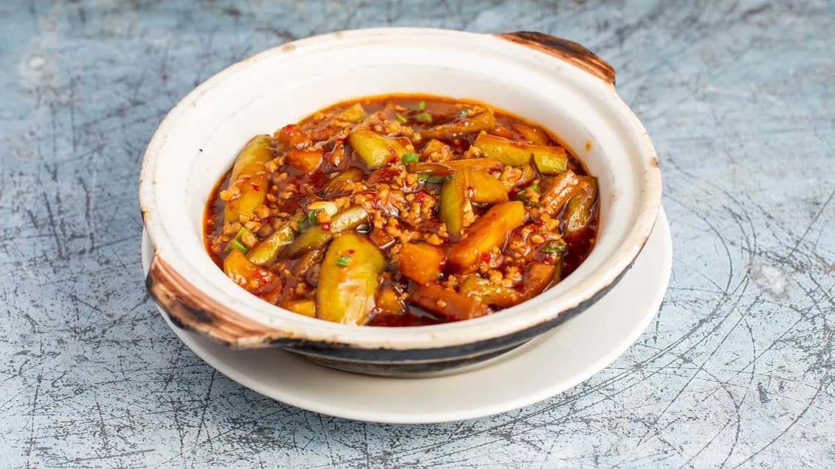 509 Fűszeres padlizsán forró serpenyőben 鱼香茄子煲