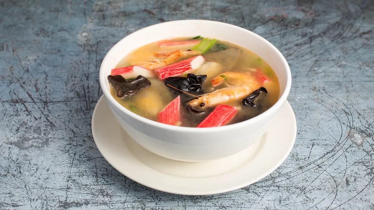 808 Tenger gyümölcsei rizs-tészta leves 海鲜汤粉干