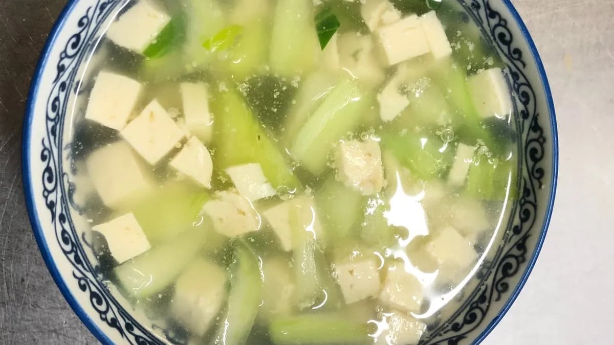 106 Zöldséges tofu leves 青菜豆腐汤