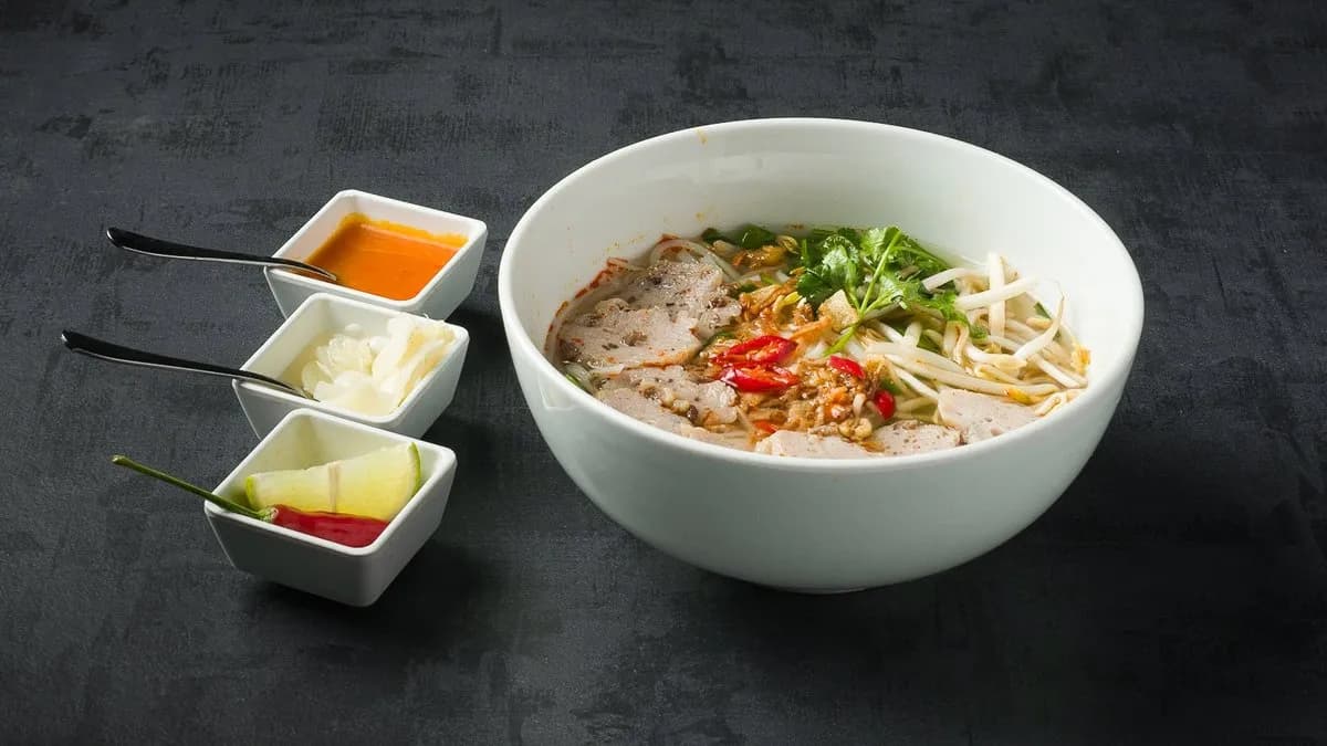 Bún moc - Húsgombóc