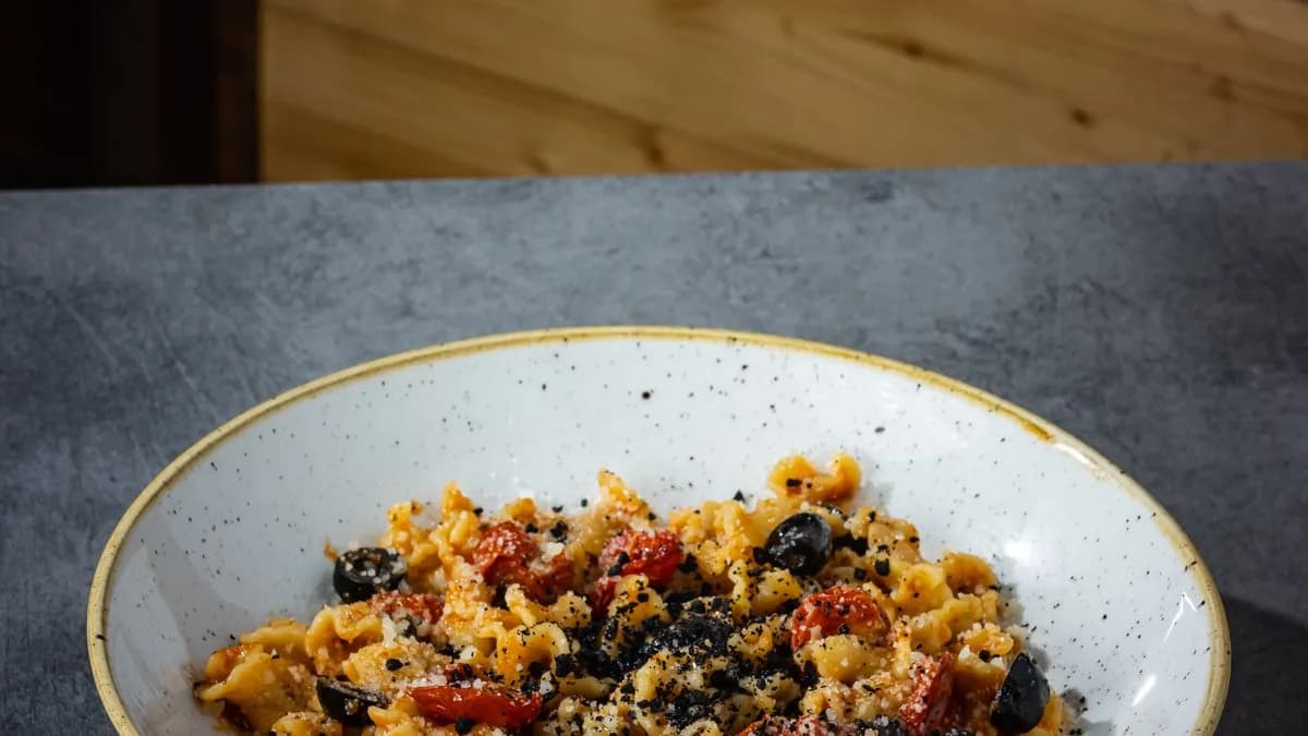 Vörös pestos tészta olivabogyóval