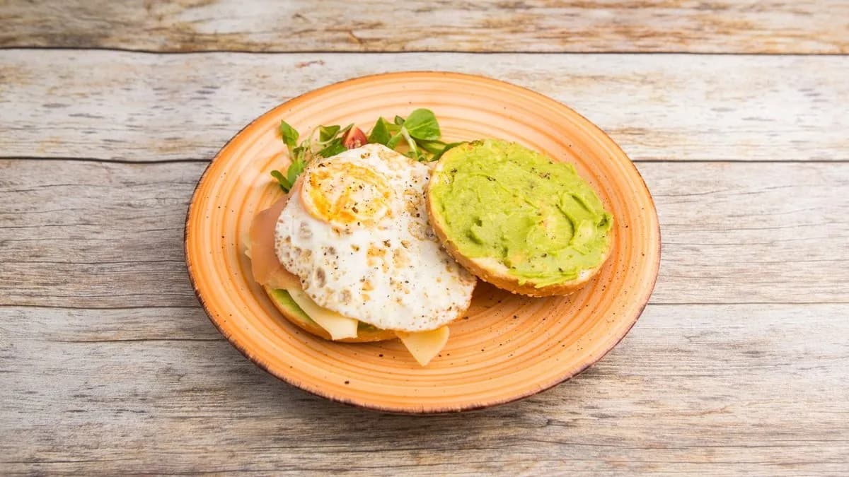 Lazacos Avocado Bagel 🥑