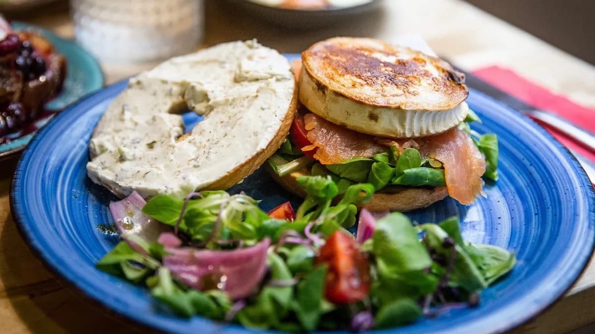 Kecskesajtos Bagel 🐐