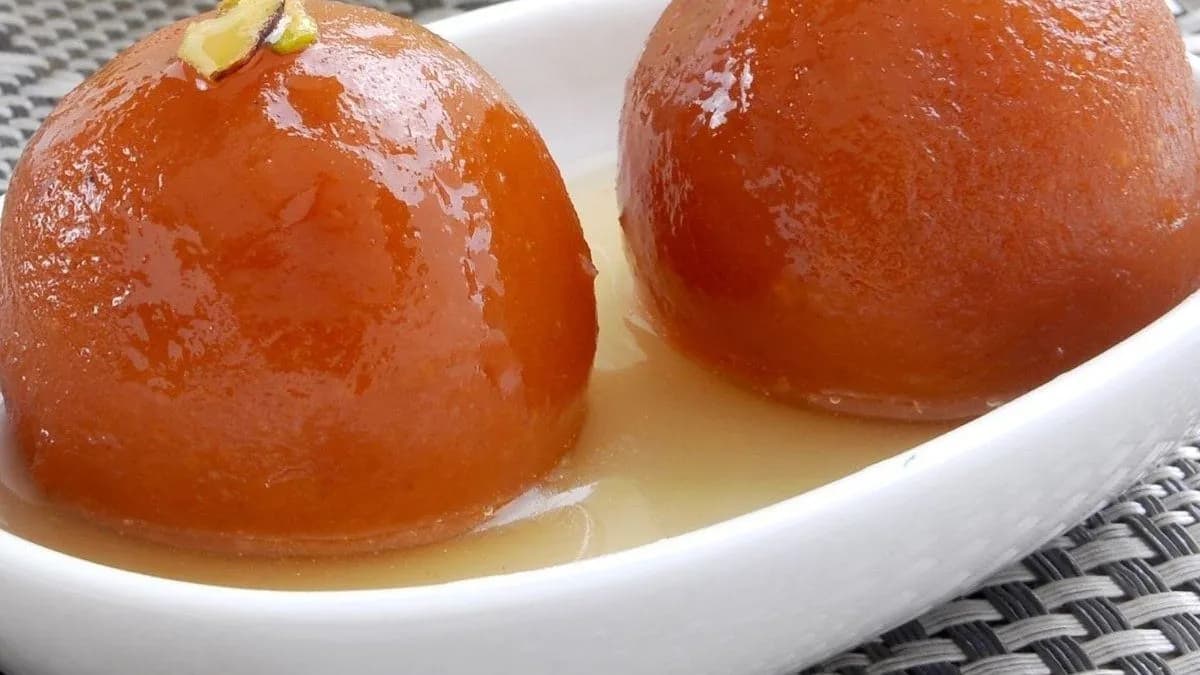 Gulab Jamun (Tejes golyó - 2 db)