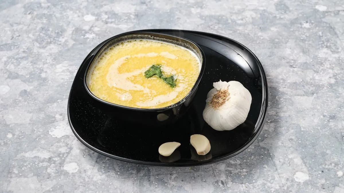 Fokhagymakrémleves / Garlic cream soup