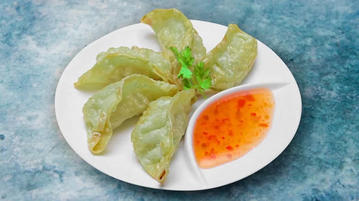 E3. Fried Vegetable Dumpling