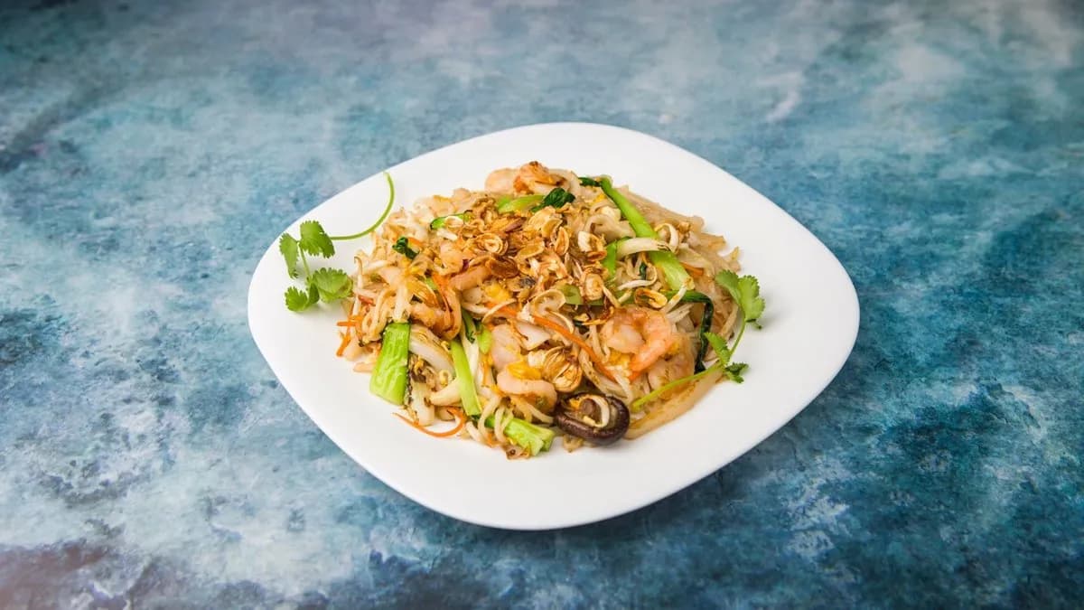 Fried Phở noodles (N)