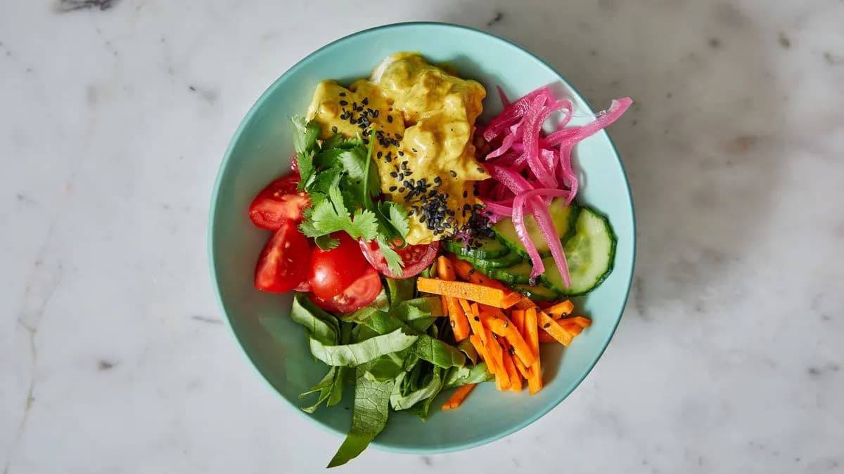 Currys csirkés saláta