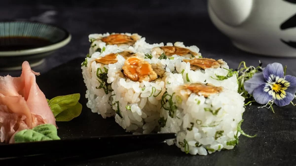 Zöldség tenpura maki