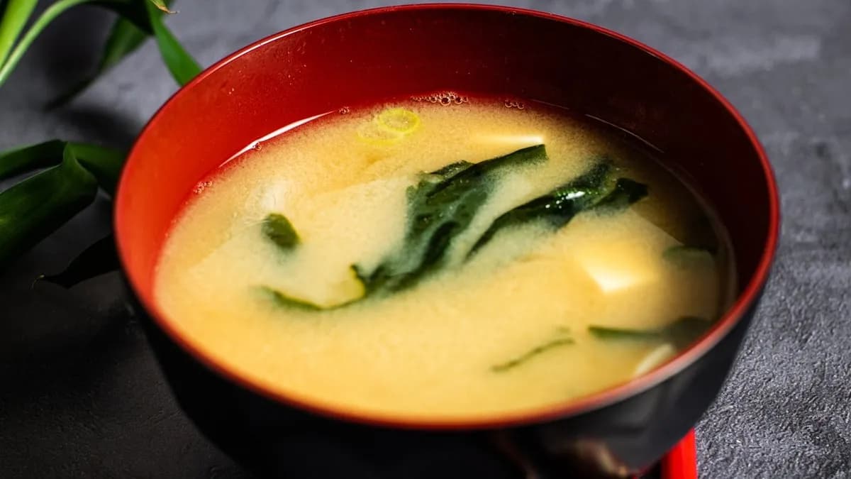 Miso leves fekete kagylóval