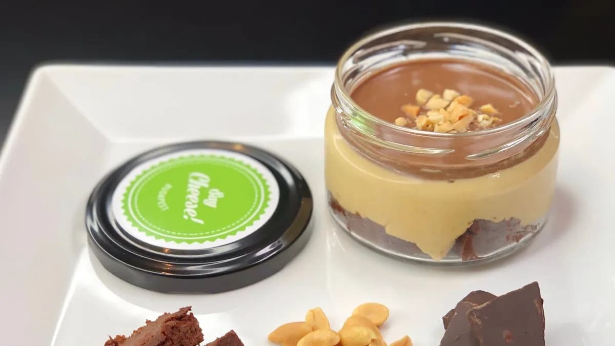 Snickers minden mentes vegán sajttorta