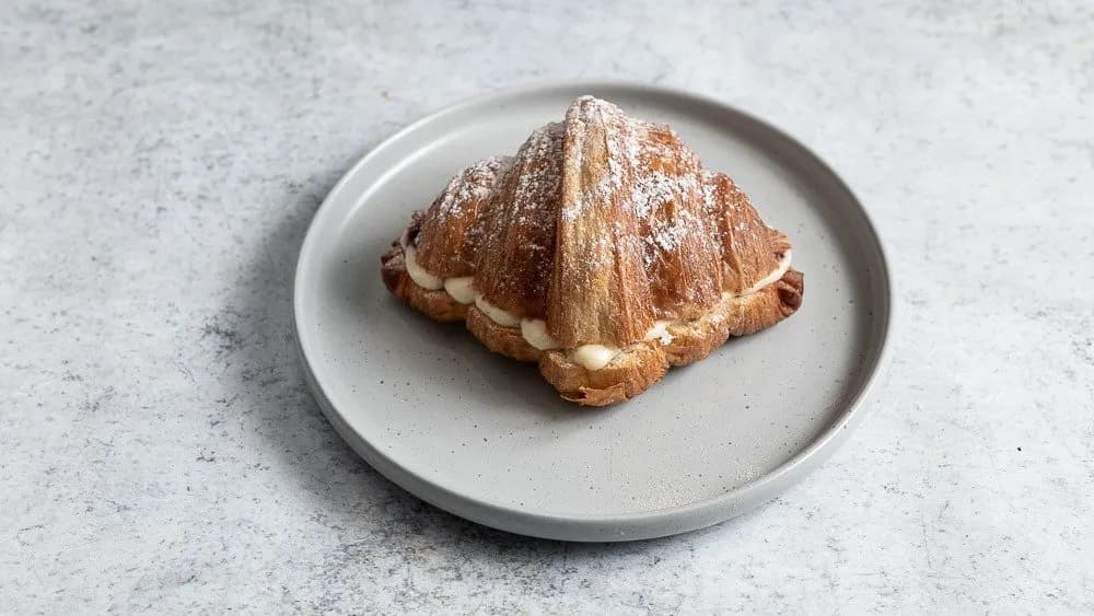 Mascarponés áfonyás croissant