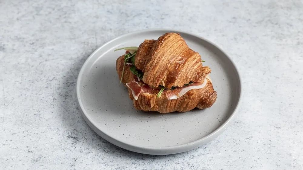 Croissant szendvics