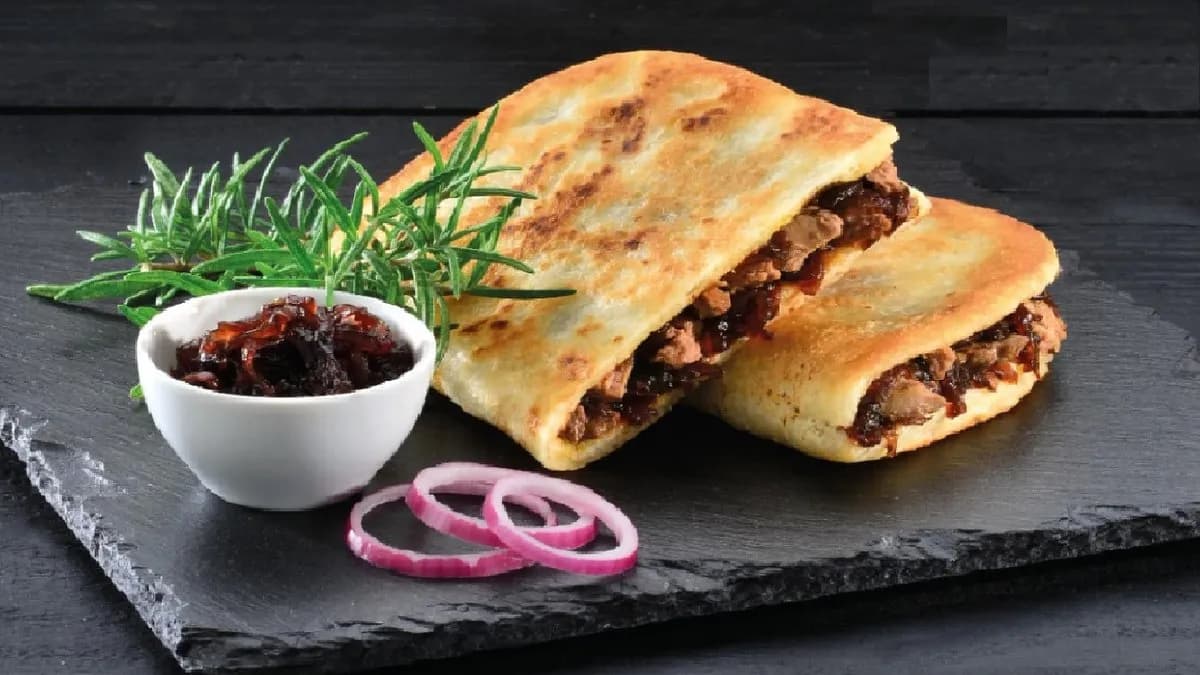 Libamájas lila hagyma lekváros lepény