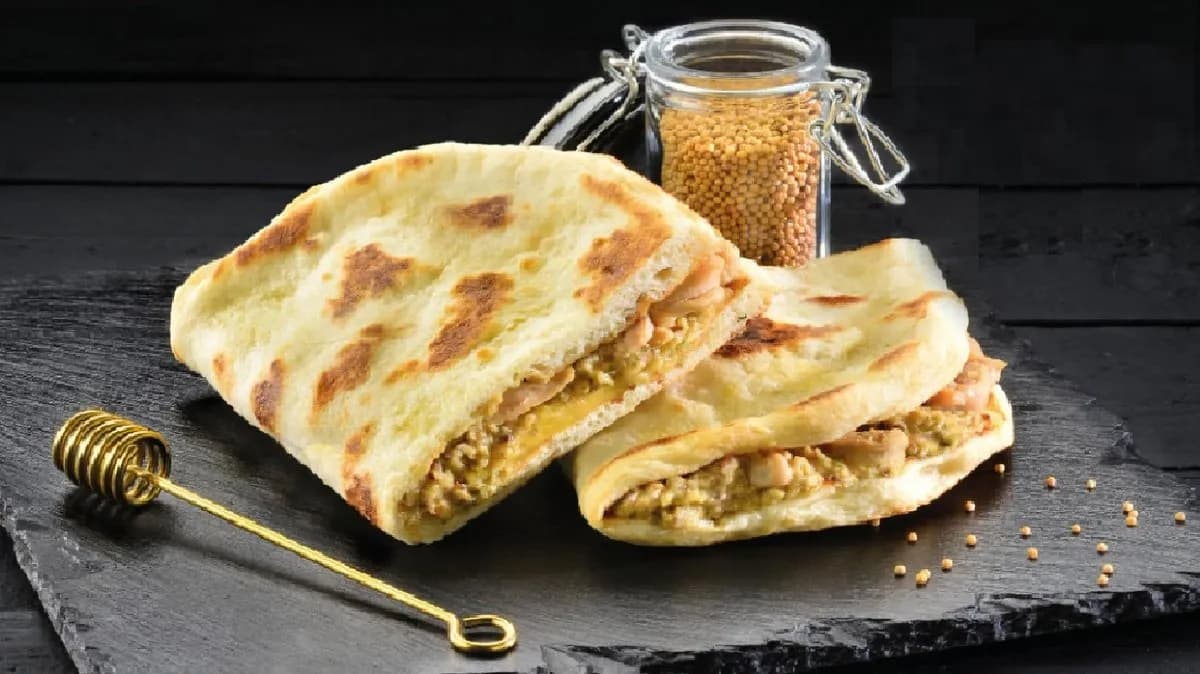 Mézes-mustáros csirkés lepény