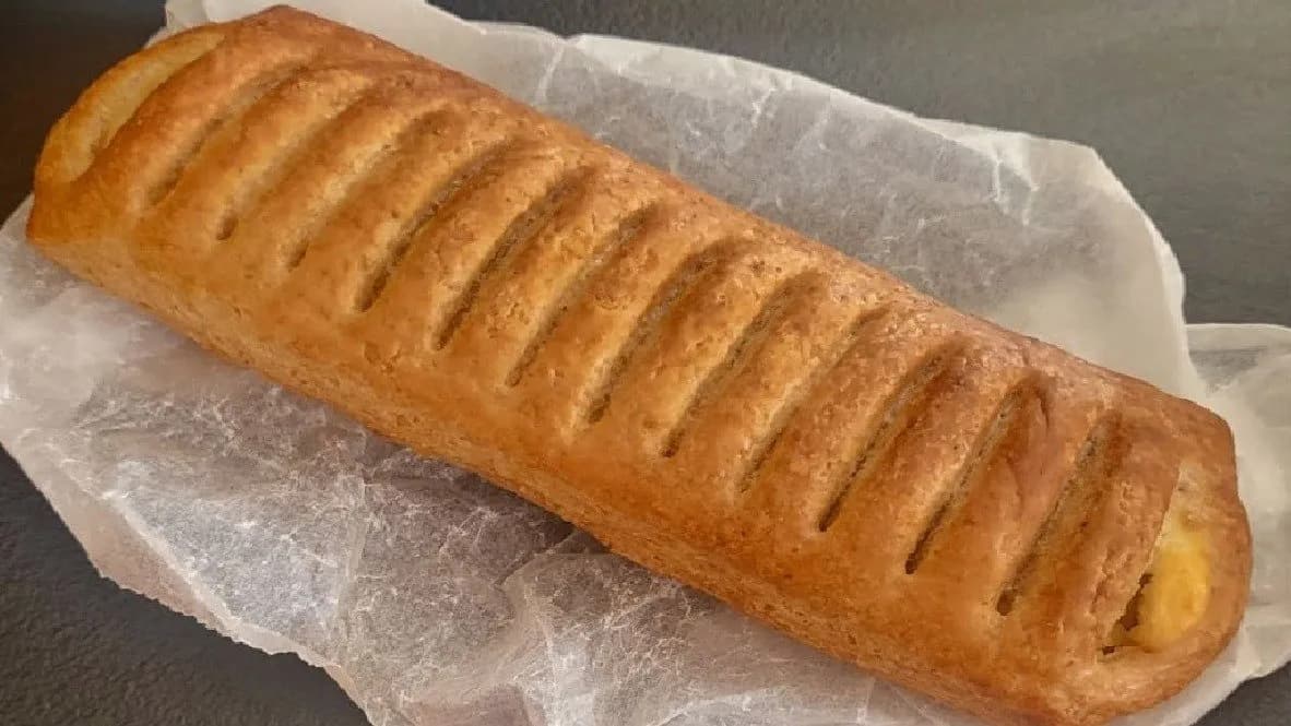 Teljes kiőrlésű paprikás- sajtkrémes rúd (1 db)