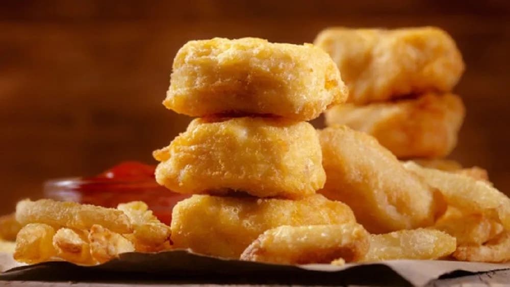 Nuggets választható körettel, áfonyalekvárral vagy majonézes öntettel