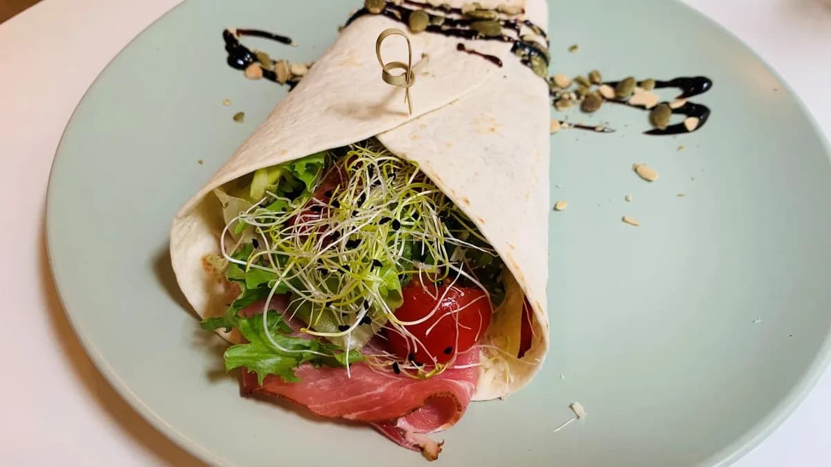 Feketeerdei sonkás wrap