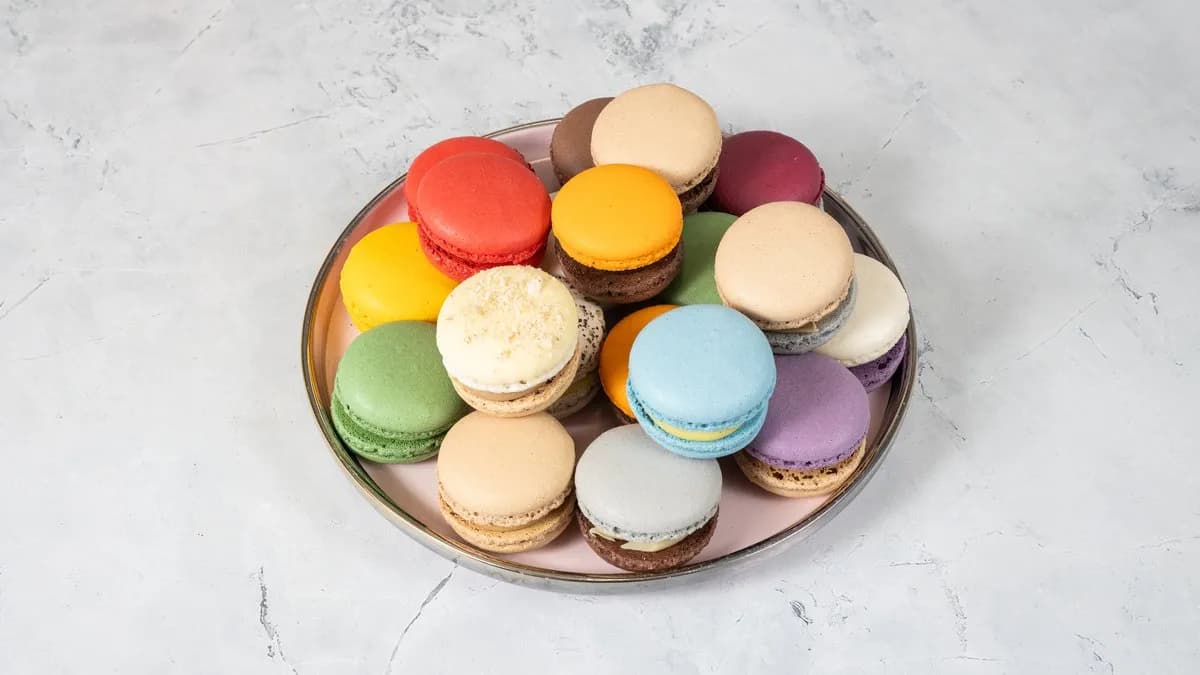 Macaron válogatás elviteles kartonban - 18 db-os