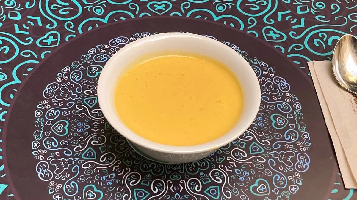 Mango lassi