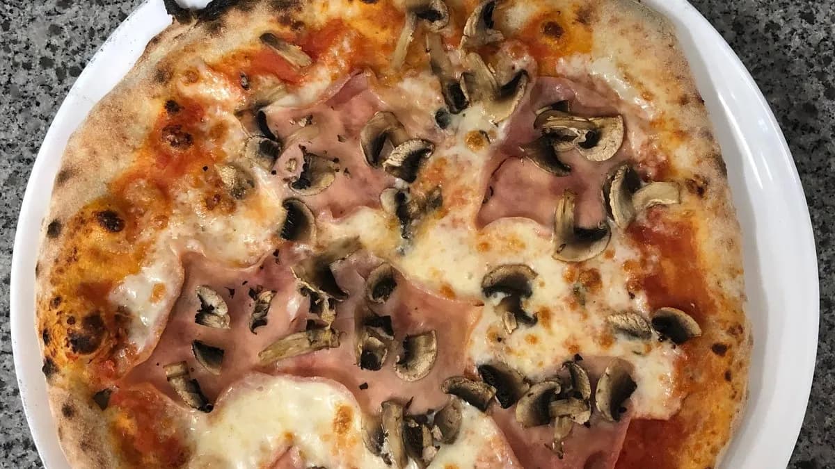 Prosciutto e Funghi