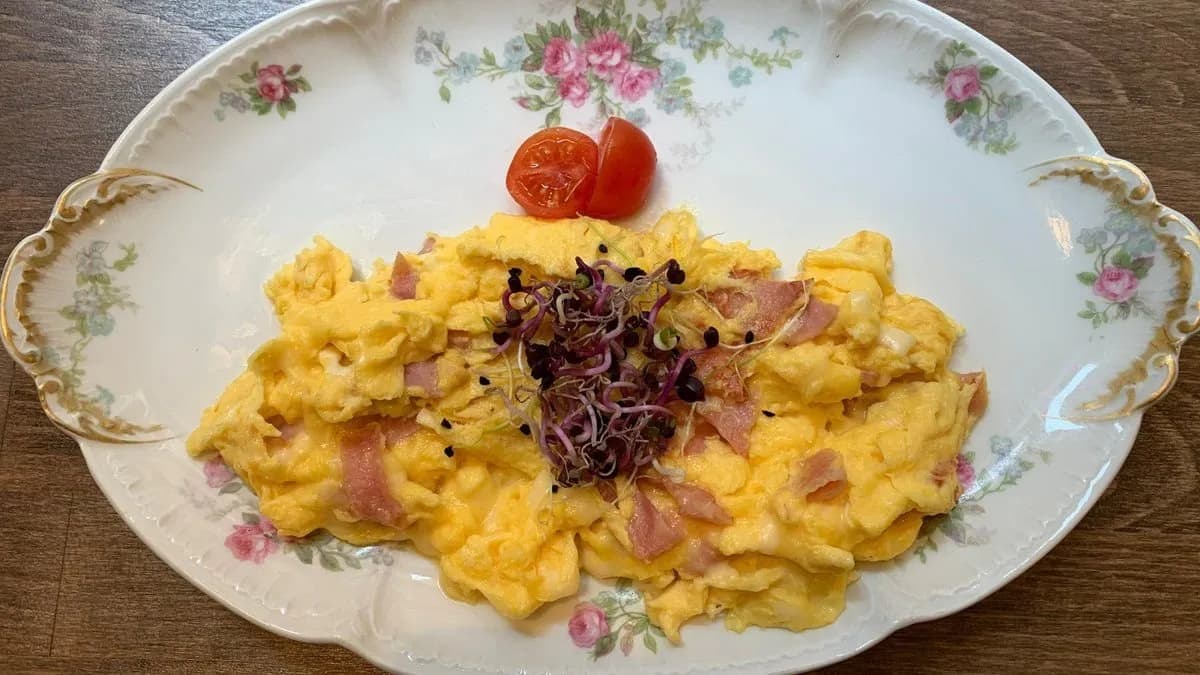 Rántotta kenyérrel