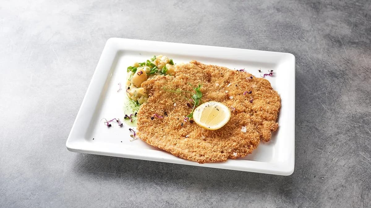 Sertés Bécsi szelet Bajor burgonyasalátával